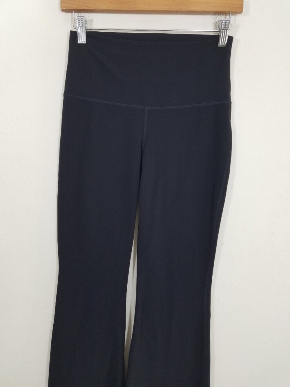 TNA Action Flare Yoga Pants Athletic Black Size M - Picture 3 of 8